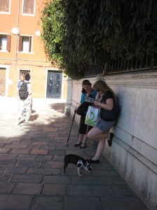 The Nosy Parker family lost in Venice
